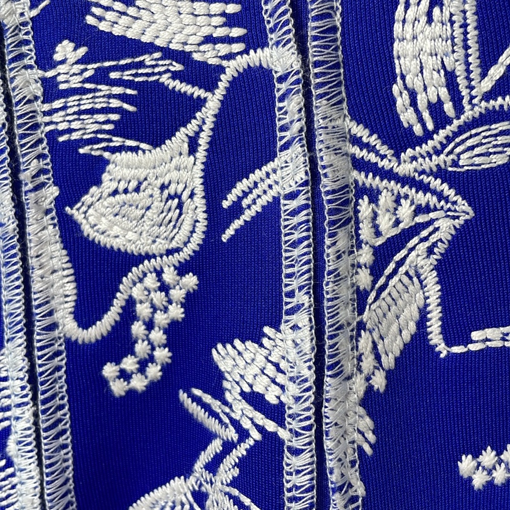Tadashi Shoji Dress Size S Blue And White Dress EUC Like New Beautiful - Picture 6 of 11